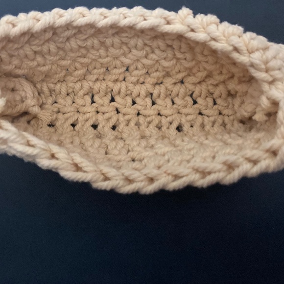 Crochet Makeup Bag - Picture 3 of 3